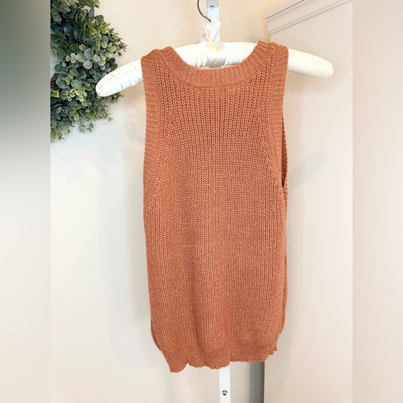 MINE Sweater Vest Size Smalll - Picture 2 of 7